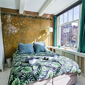 Large En-suite In Historic Canalhouse From 1729 Holiday home