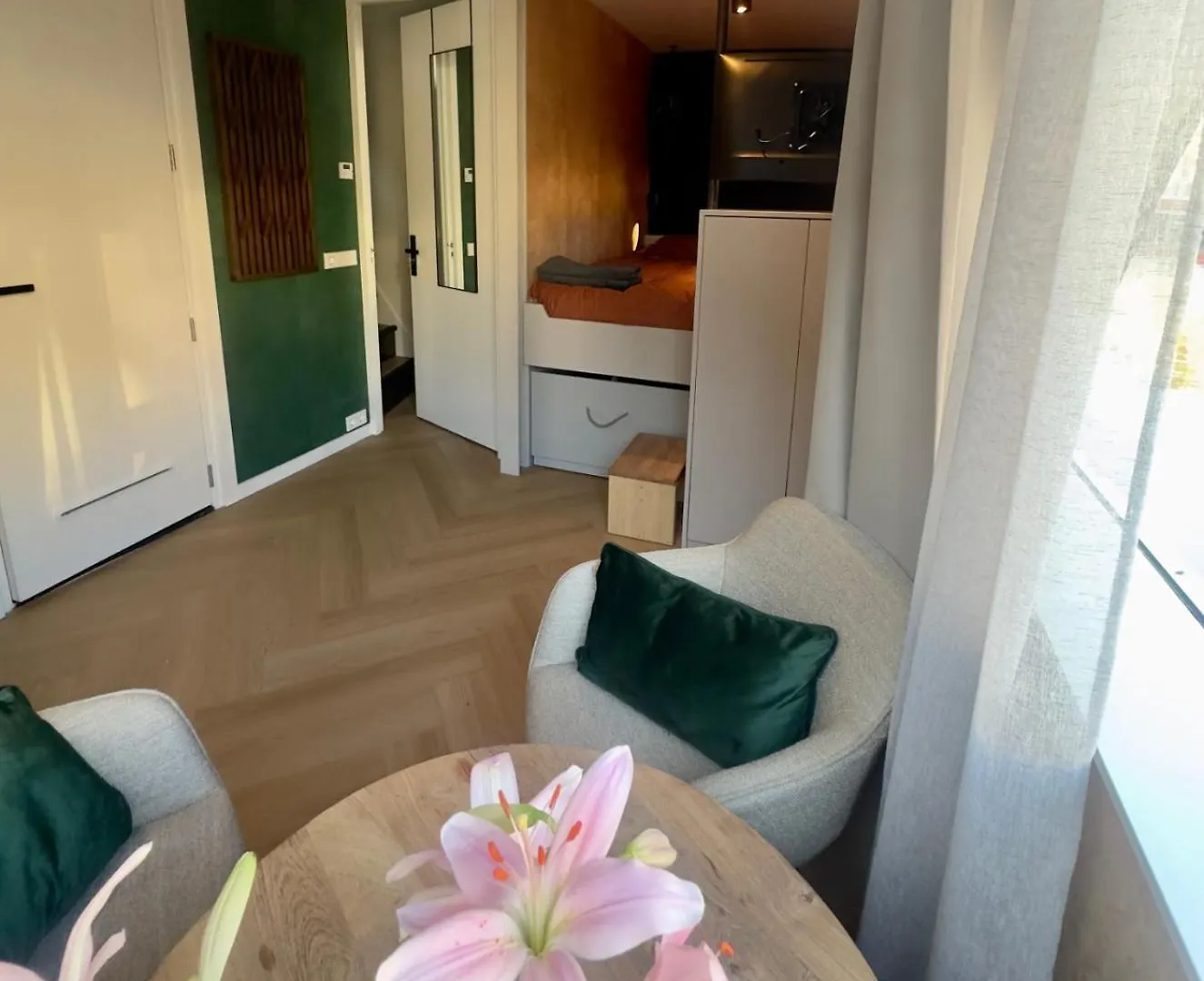 Botel Houseboat Bnb The Floating Nest Amsterdam Netherlands