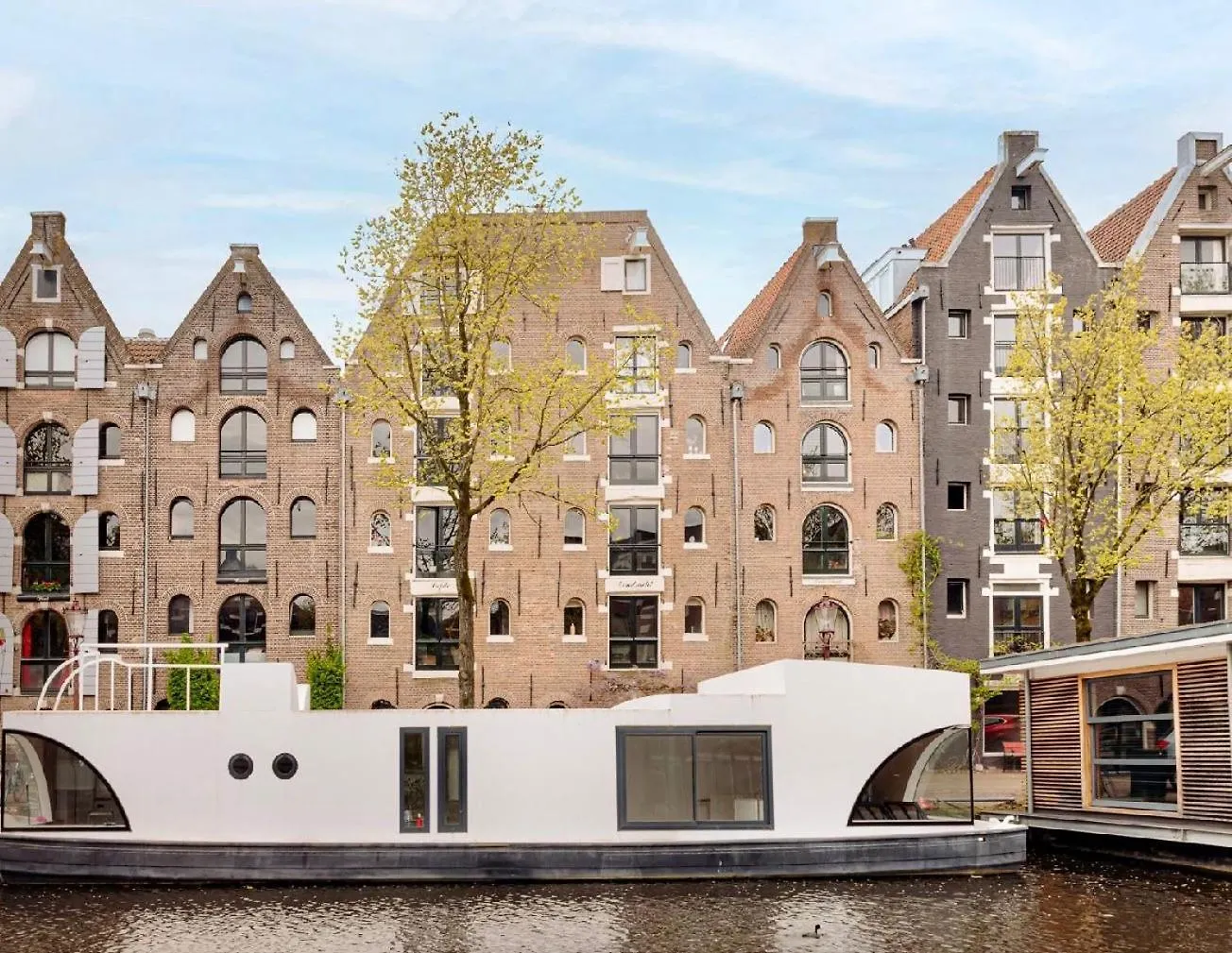 Houseboat Bnb The Floating Nest Amsterdam
